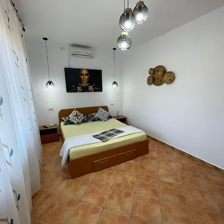 Vila David ゲストハウス エフォリエ・スド