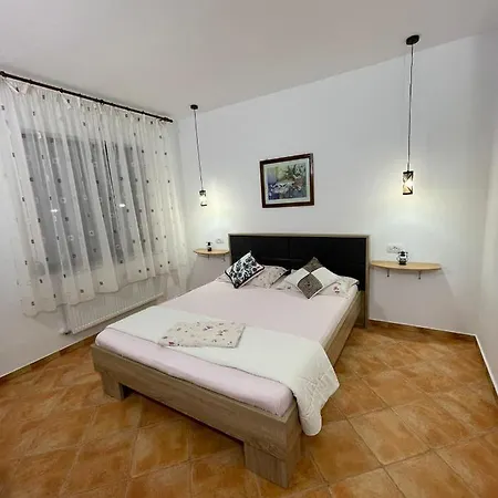 Vila David エフォリエ・スド