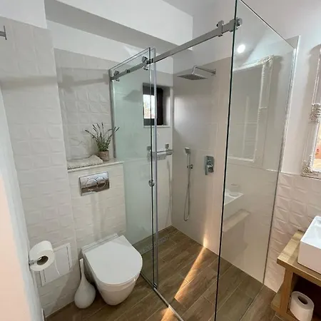 Vila David 南埃福列